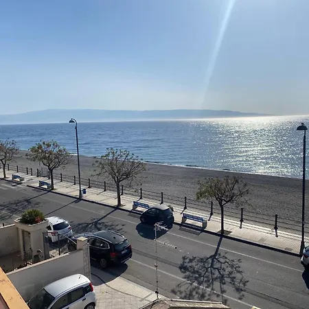 Apartment La Finestra Sul Mare Ali Terme